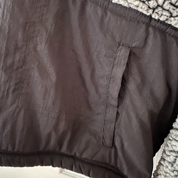 fp movement Free People Black and Gray Sherpa Pullover with pockets - Picture 5 of 6